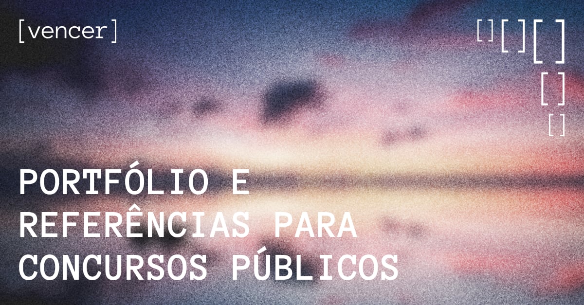 Empresário a organizar portfólio de referências para concurso público